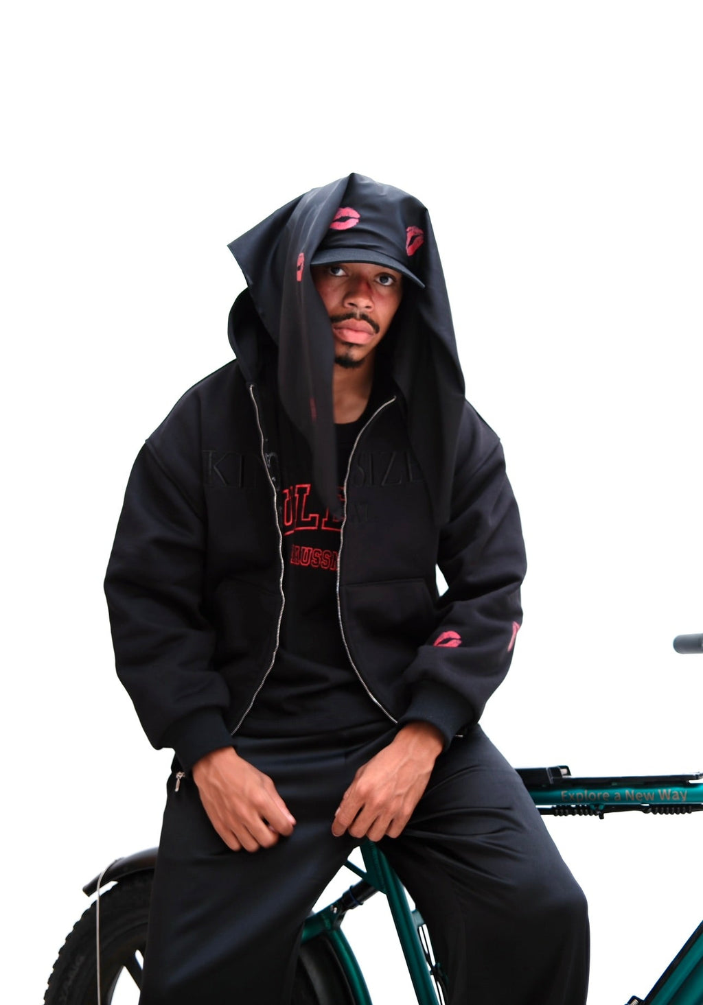 Kingsize black zip-up hoodie