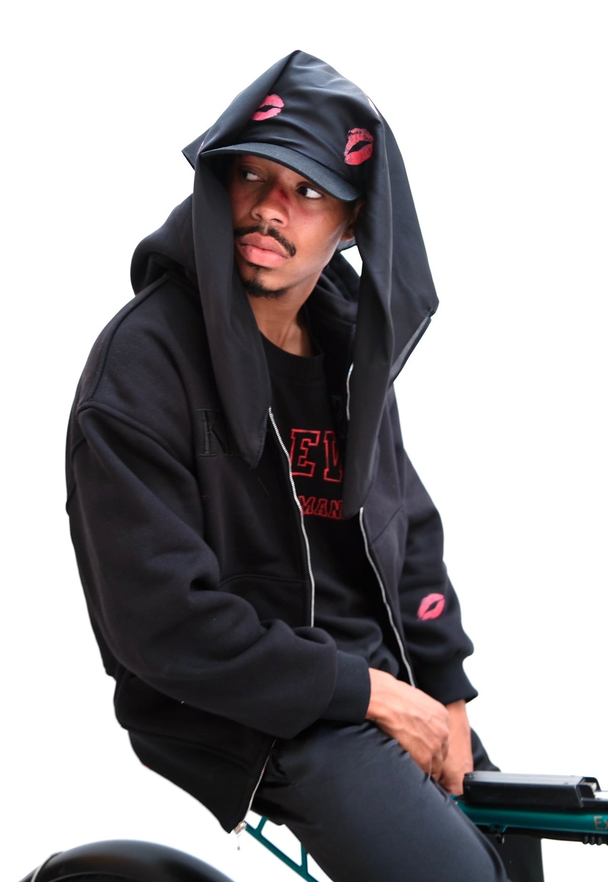 Kingsize black zip-up hoodie